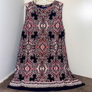 ✅Patterned sleeveless Apt 9 dress shirt